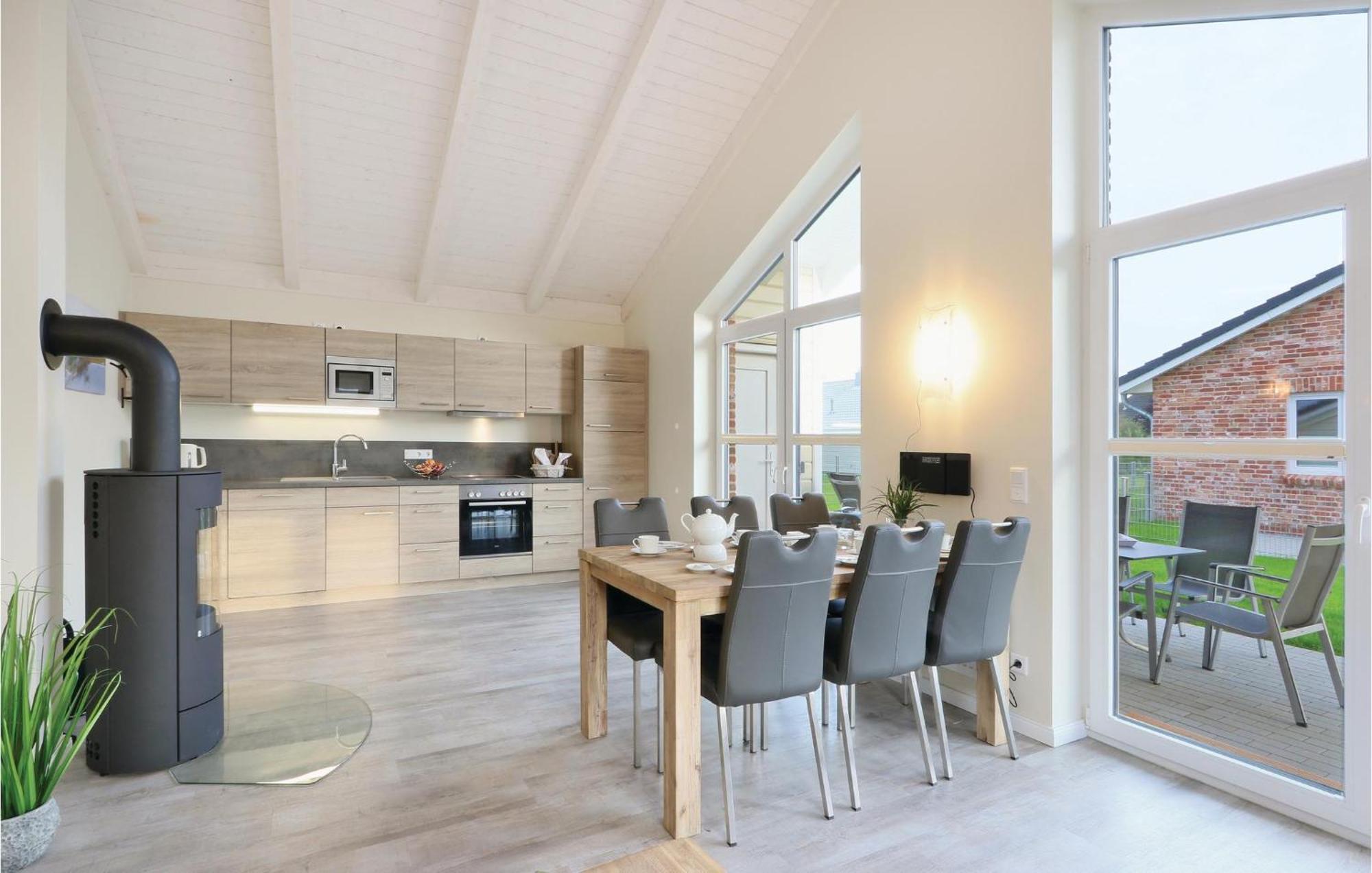 Beautiful Home In Dagebuell With Wifi Екстериор снимка
